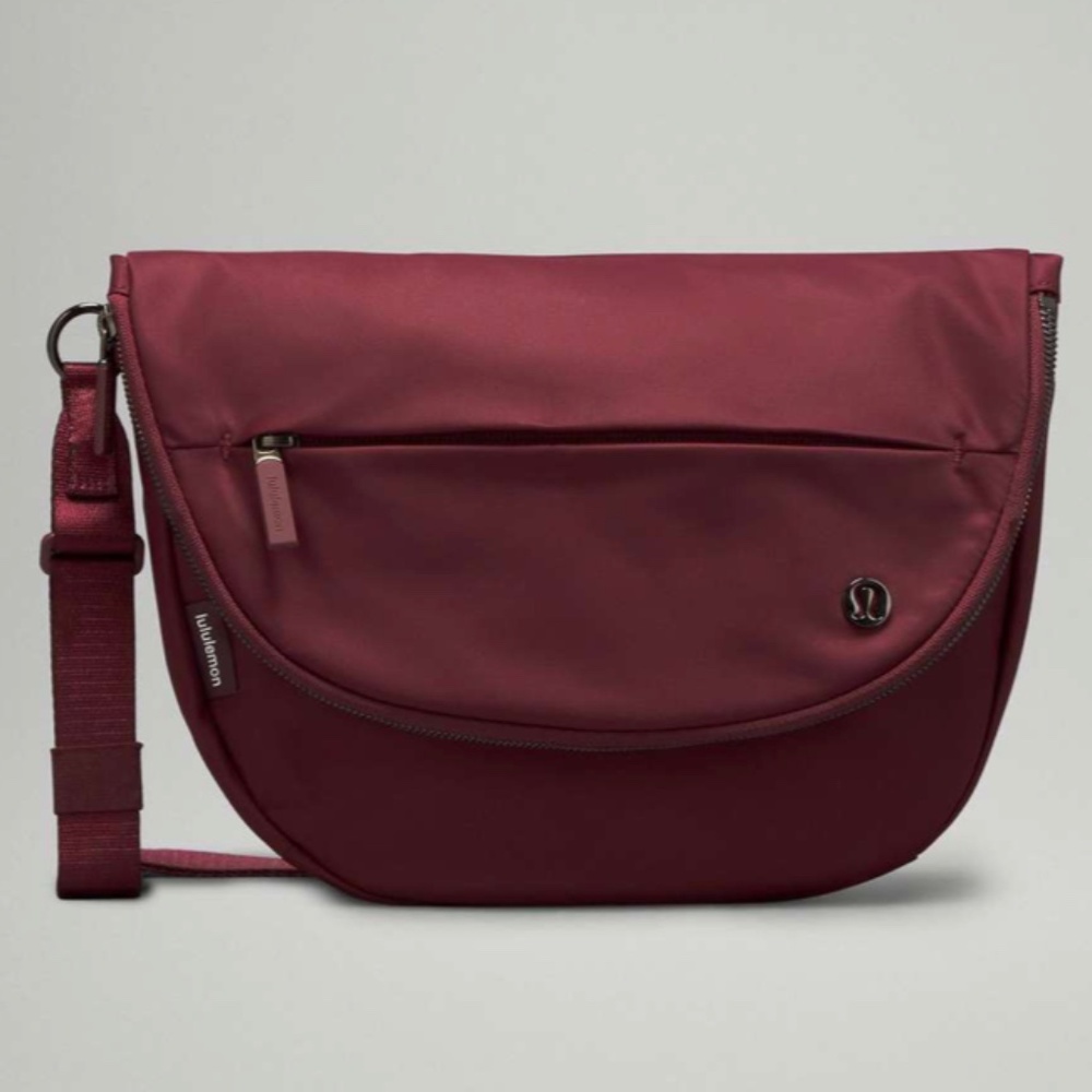 Lululemon All Night Festival Bag 5L - Wine Berry